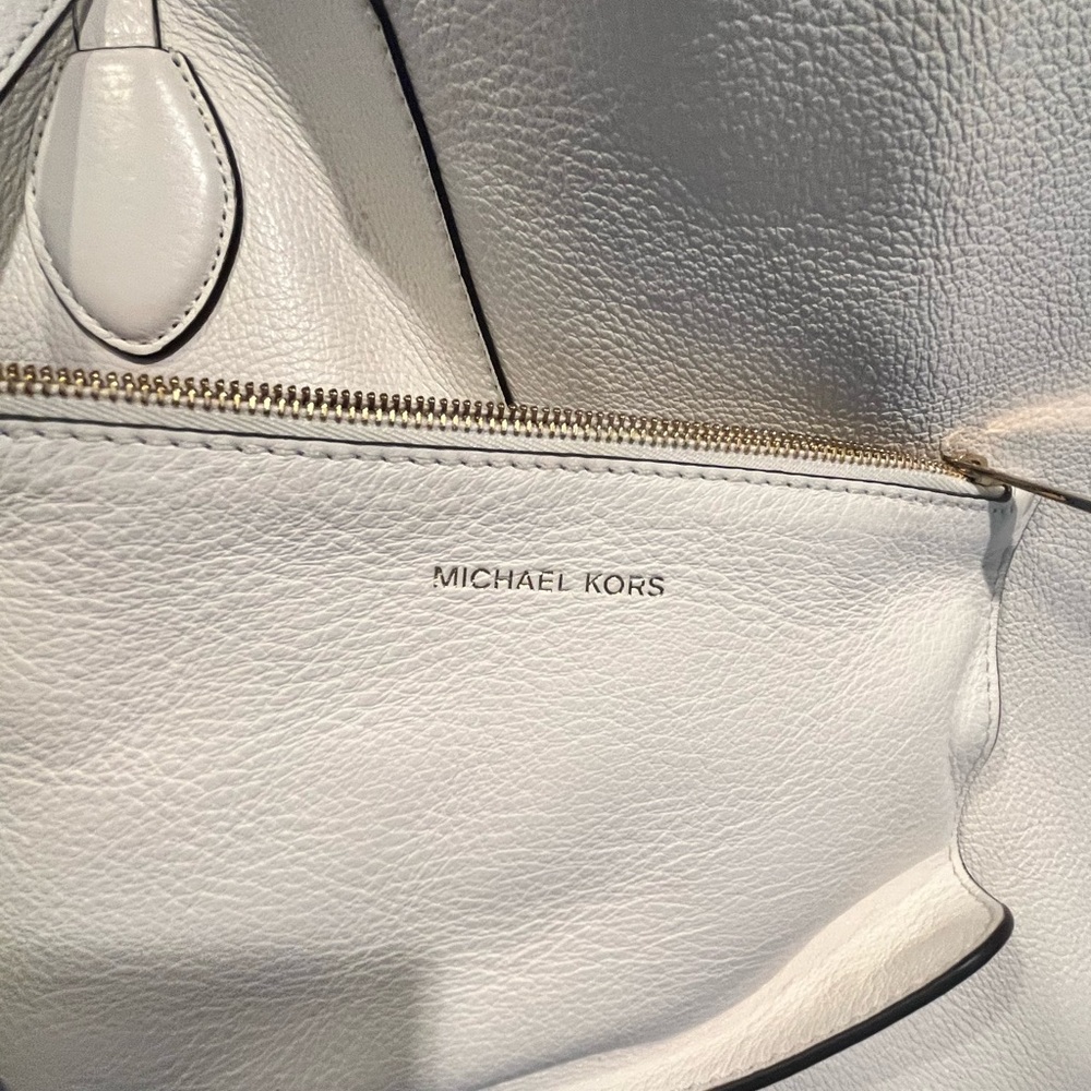 MICHAEL KORS REVERSIBLE WHITE/BLUE TOTE BAG ~ Excellent Condition - Picture 8 of 10